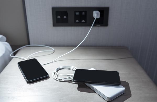 手機(jī)整夜充電可行嗎？有啥注意事項(xiàng)？這幾點(diǎn)要掌握